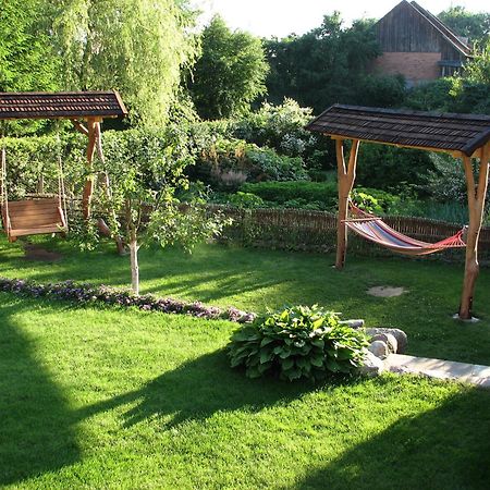 Asmonienes Sveciu Namai "Senoji Mokyklele" Hotel Smalininkai ภายนอก รูปภาพ