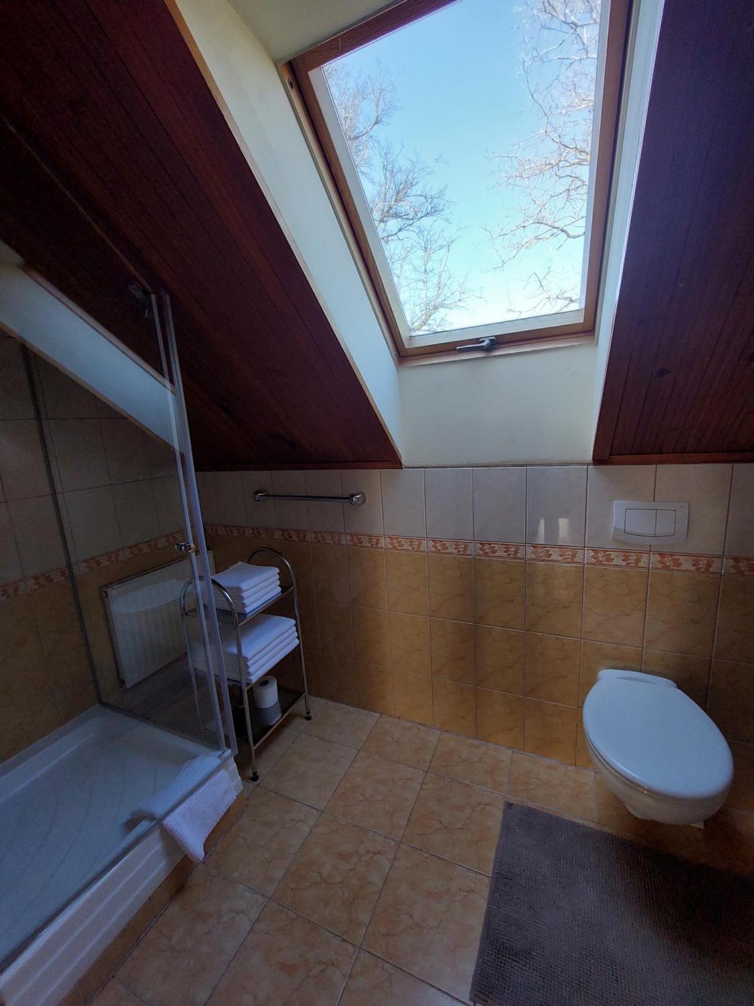Asmonienes Sveciu Namai "Senoji Mokyklele" Hotel Smalininkai ภายนอก รูปภาพ