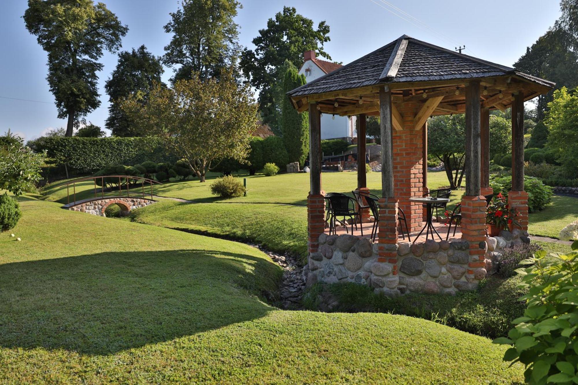 Asmonienes Sveciu Namai "Senoji Mokyklele" Hotel Smalininkai ภายนอก รูปภาพ