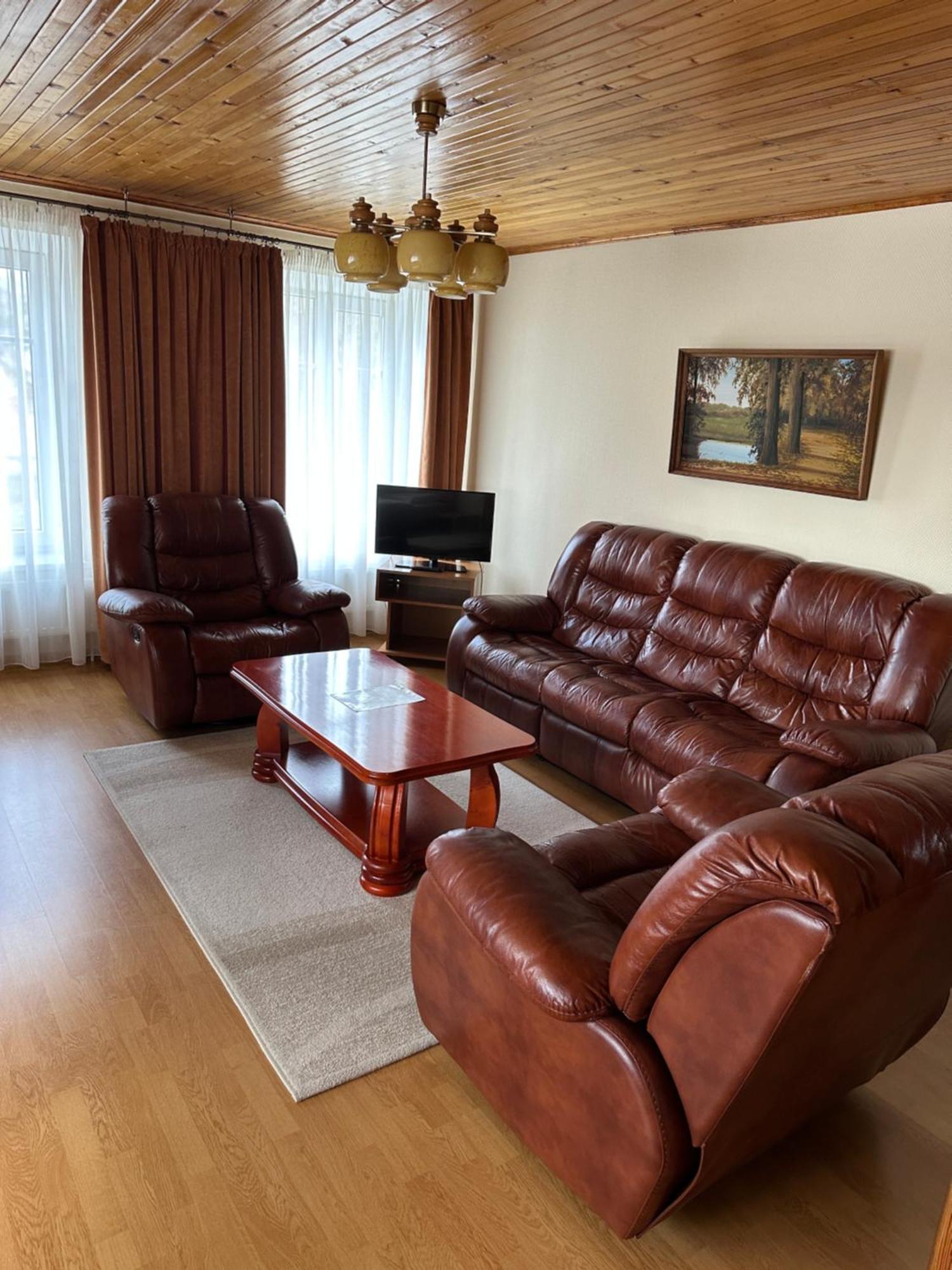 Asmonienes Sveciu Namai "Senoji Mokyklele" Hotel Smalininkai ภายนอก รูปภาพ