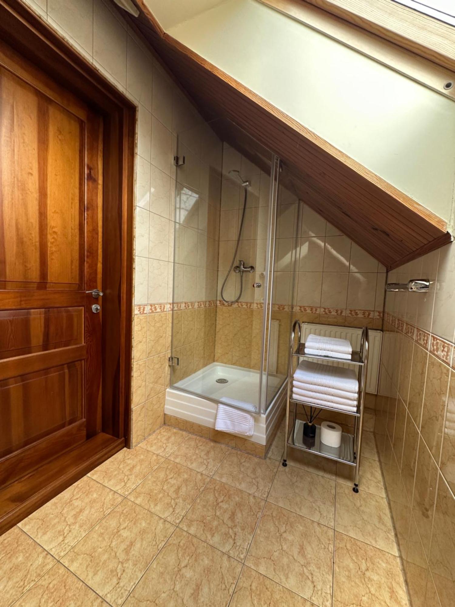 Asmonienes Sveciu Namai "Senoji Mokyklele" Hotel Smalininkai ภายนอก รูปภาพ
