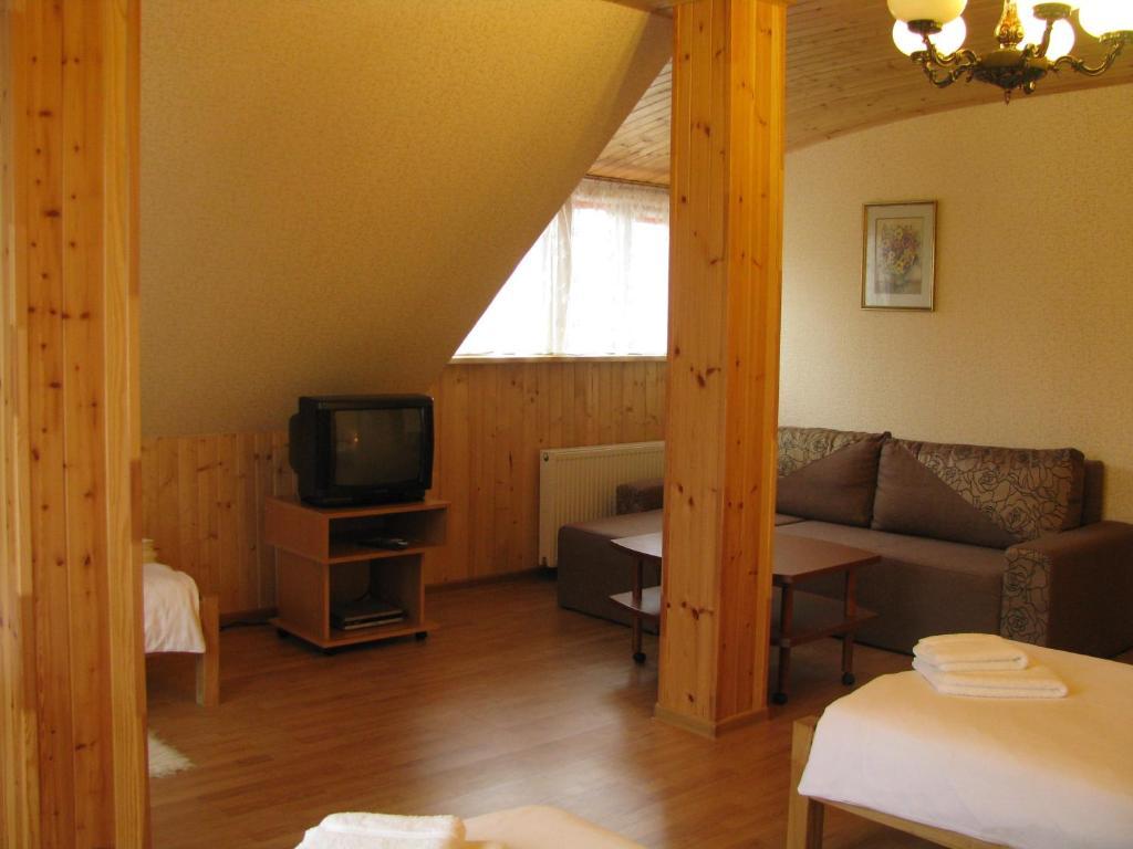 Asmonienes Sveciu Namai "Senoji Mokyklele" Hotel Smalininkai ห้อง รูปภาพ