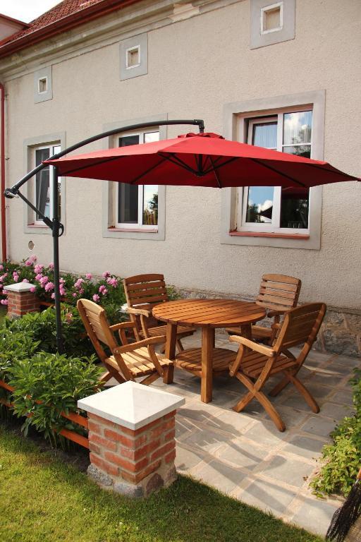 Asmonienes Sveciu Namai "Senoji Mokyklele" Hotel Smalininkai ภายนอก รูปภาพ
