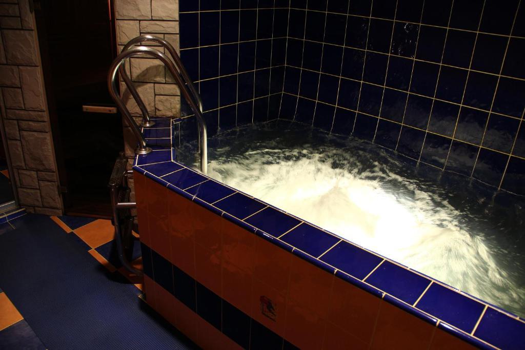 Asmonienes Sveciu Namai "Senoji Mokyklele" Hotel Smalininkai ภายนอก รูปภาพ